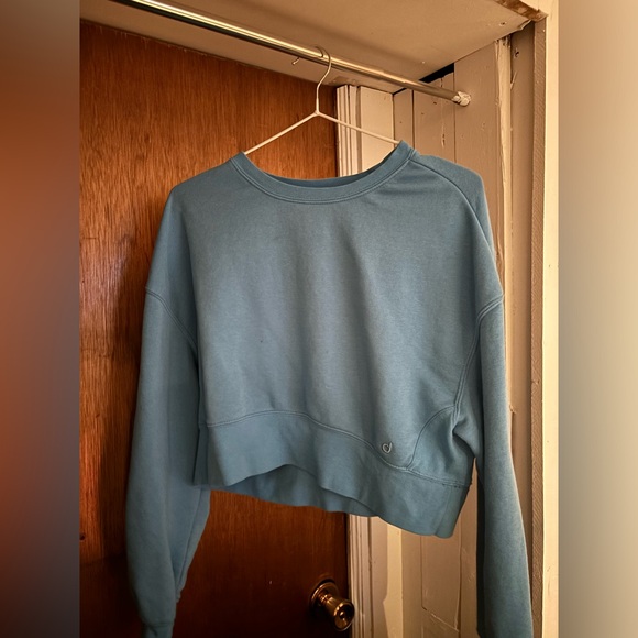 DEFROST crop top crewneck, size medium - Picture 1 of 3